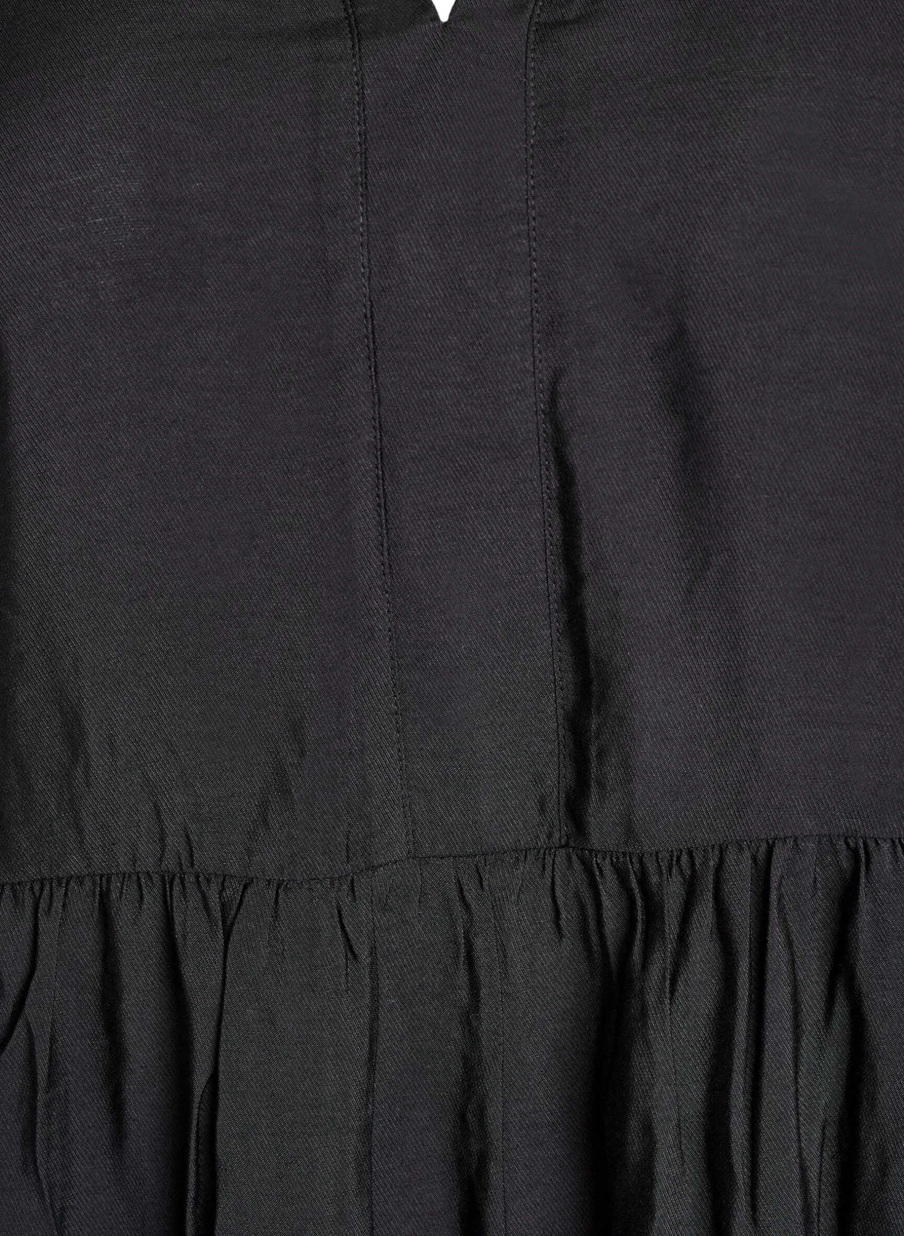 A-Linien-Kleid mit Rüschenkragen