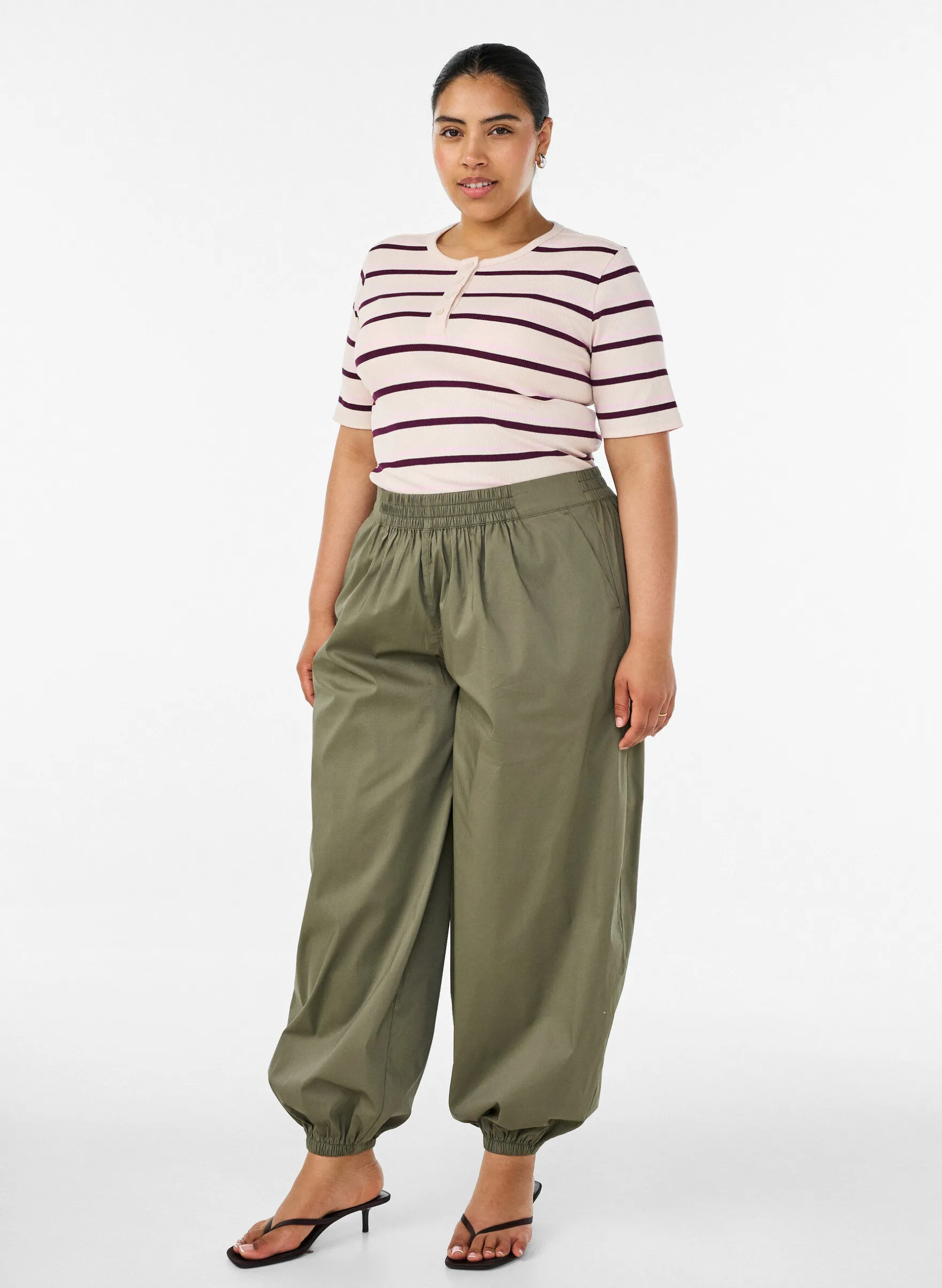 Ballonhose mit Taschen und elastischem Bund