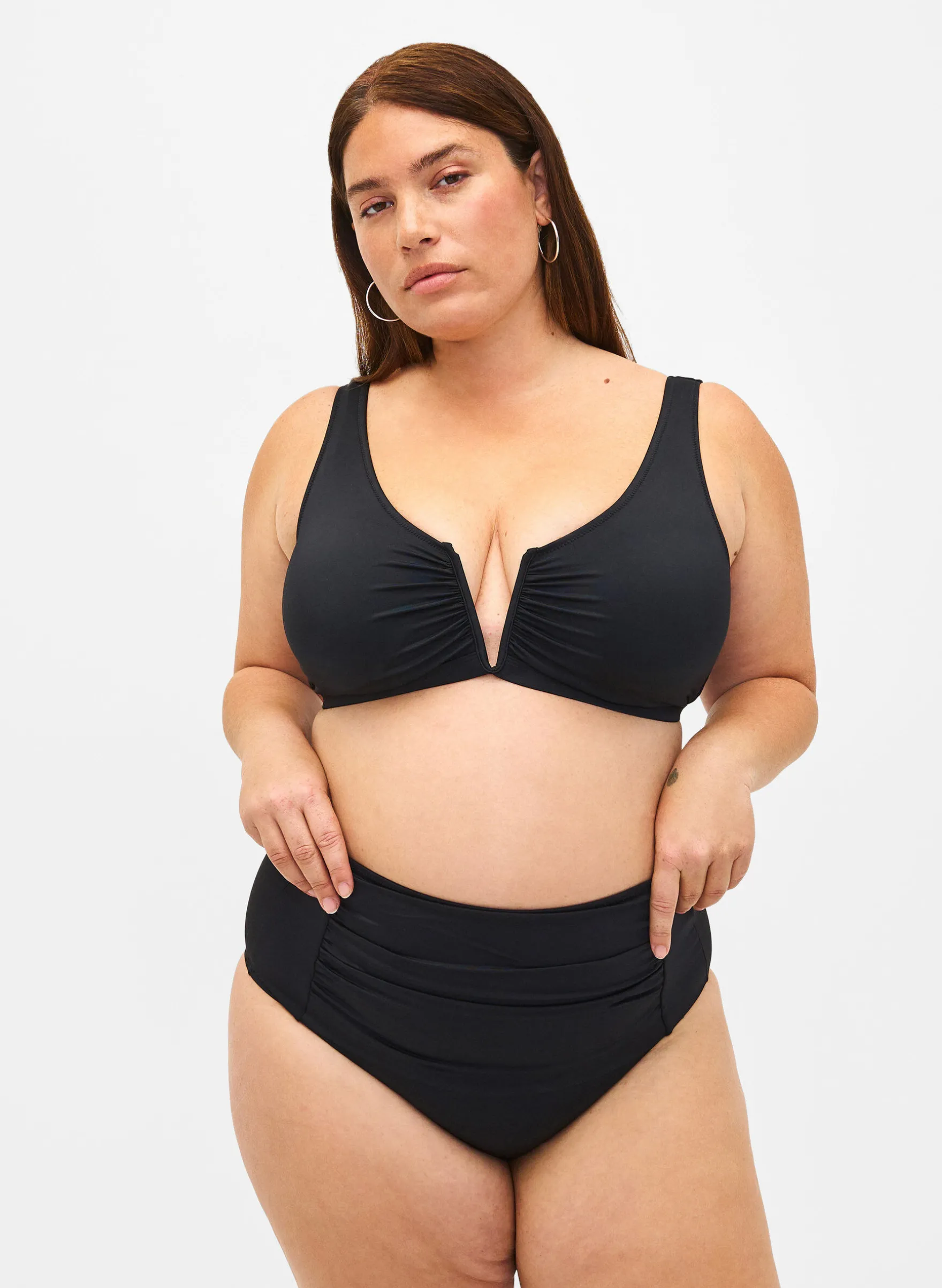 Bikinioberteil mit V-Bügel und herausnehmbaren Pads