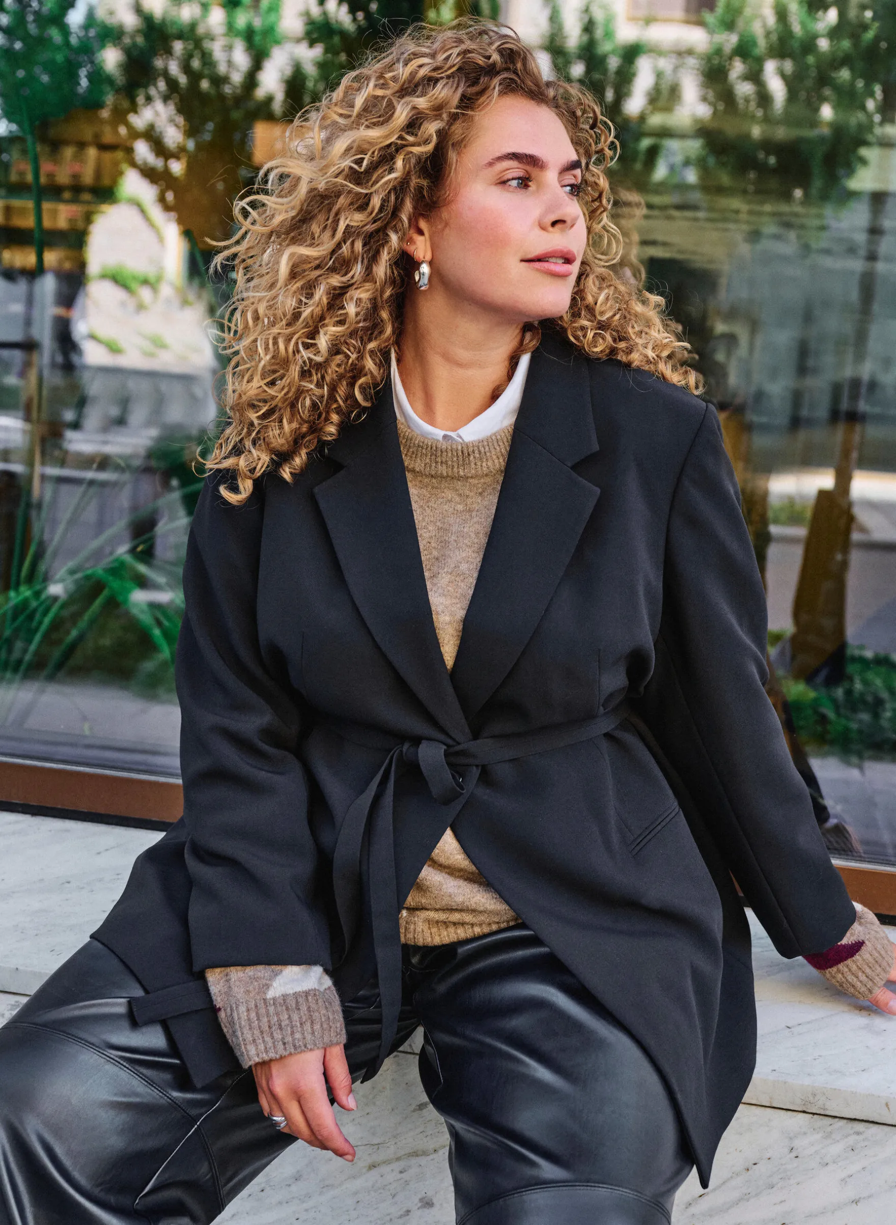 Blazer mit abnehmbarem Bindegürtel