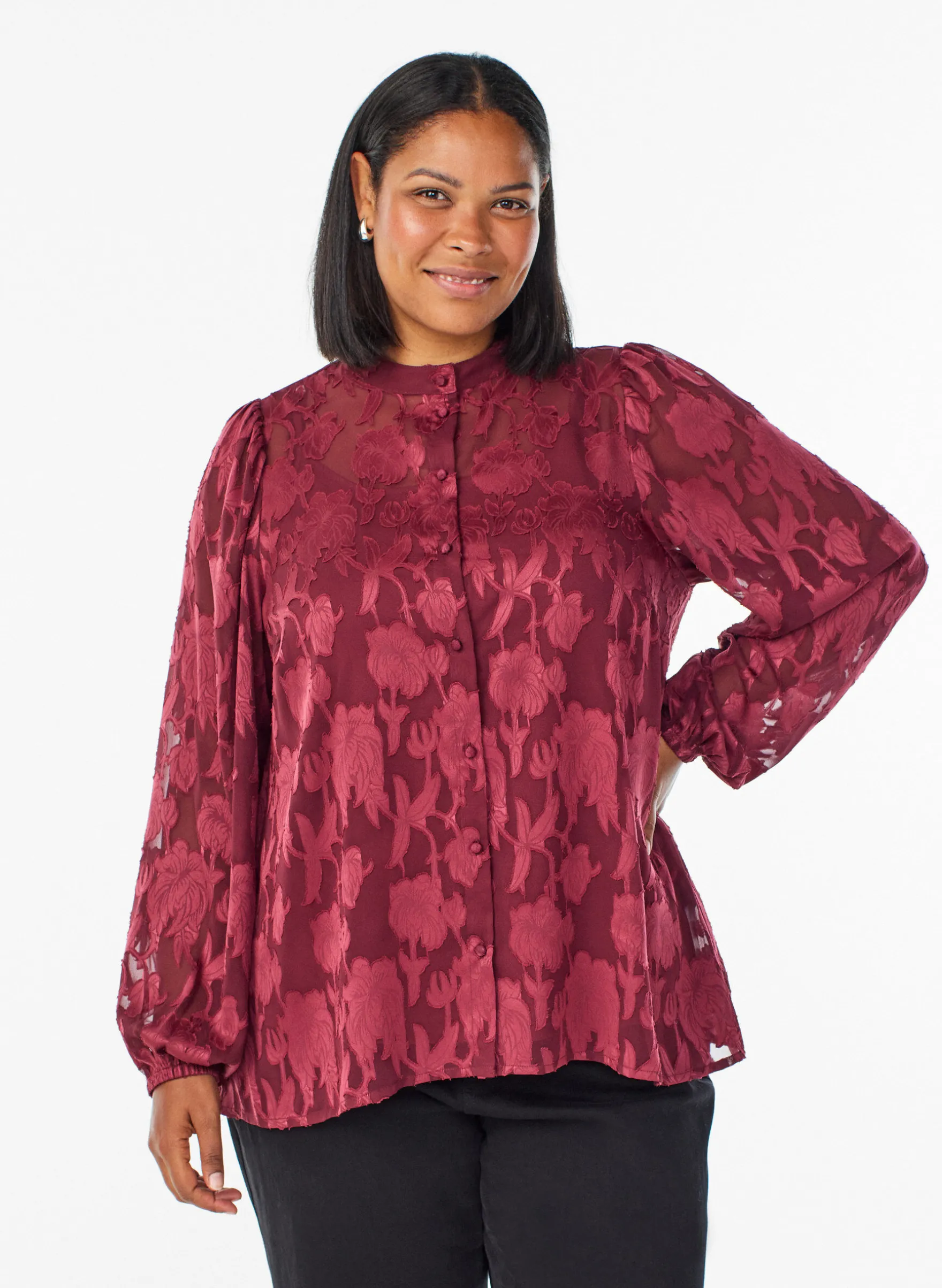 Bluse mit Knöpfen und Blumenmuster