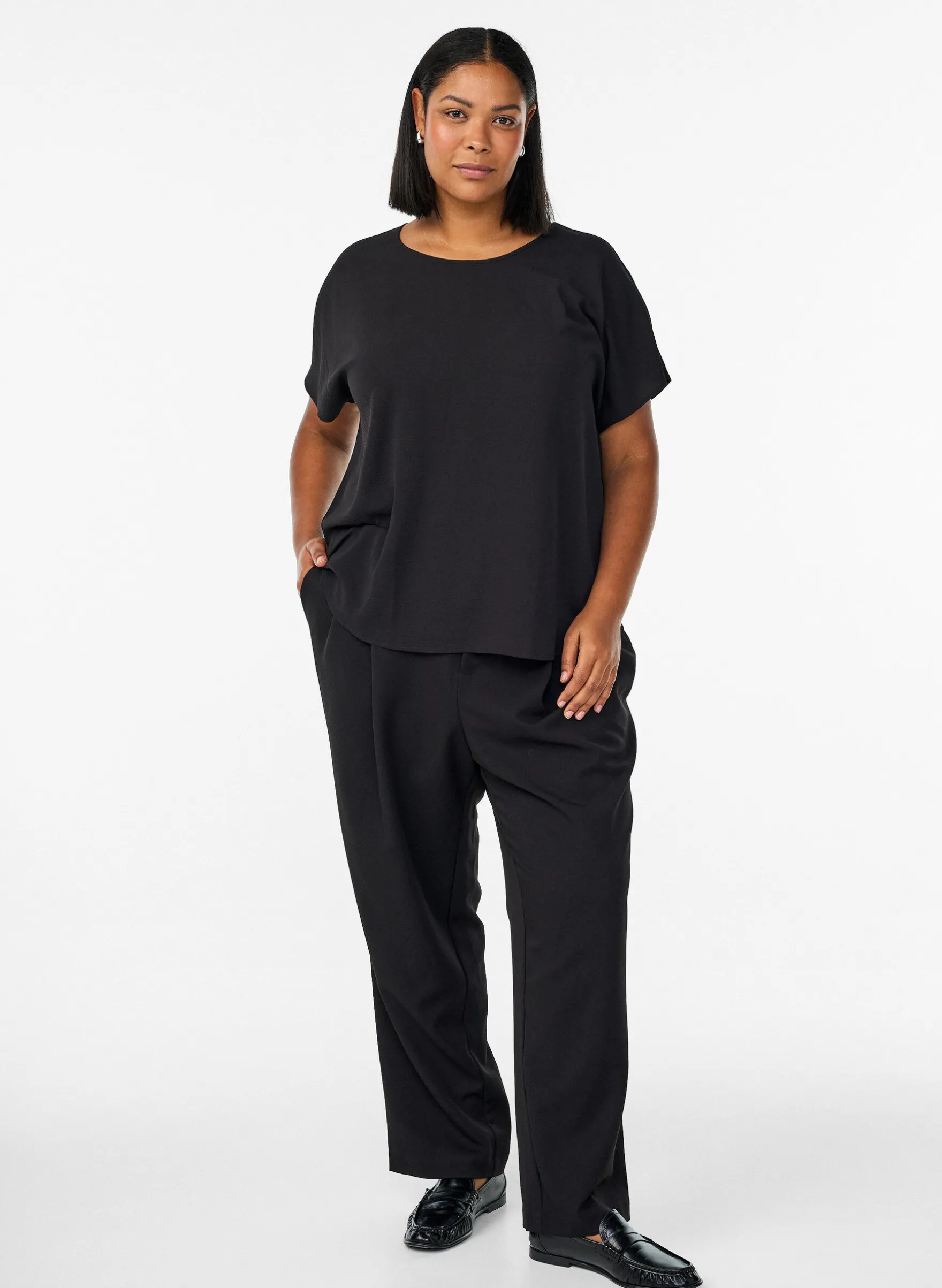 Bluse mit kurzen Ärmeln und Rundhalsausschnitt