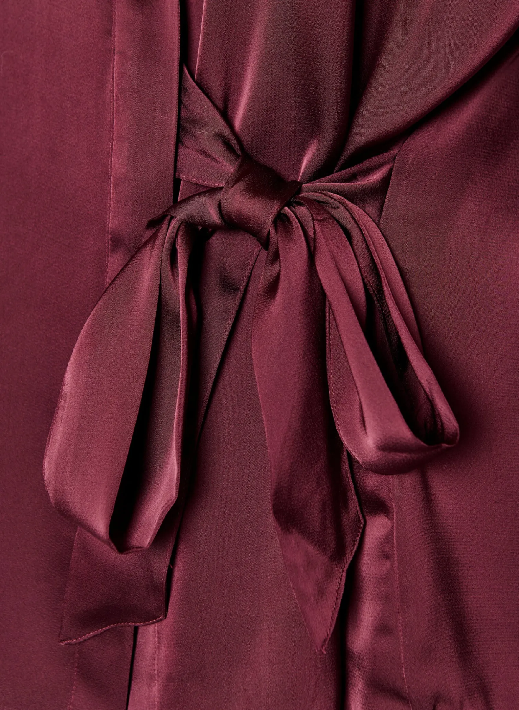 Bluse mit Satin-Optik und Wickeloptik
