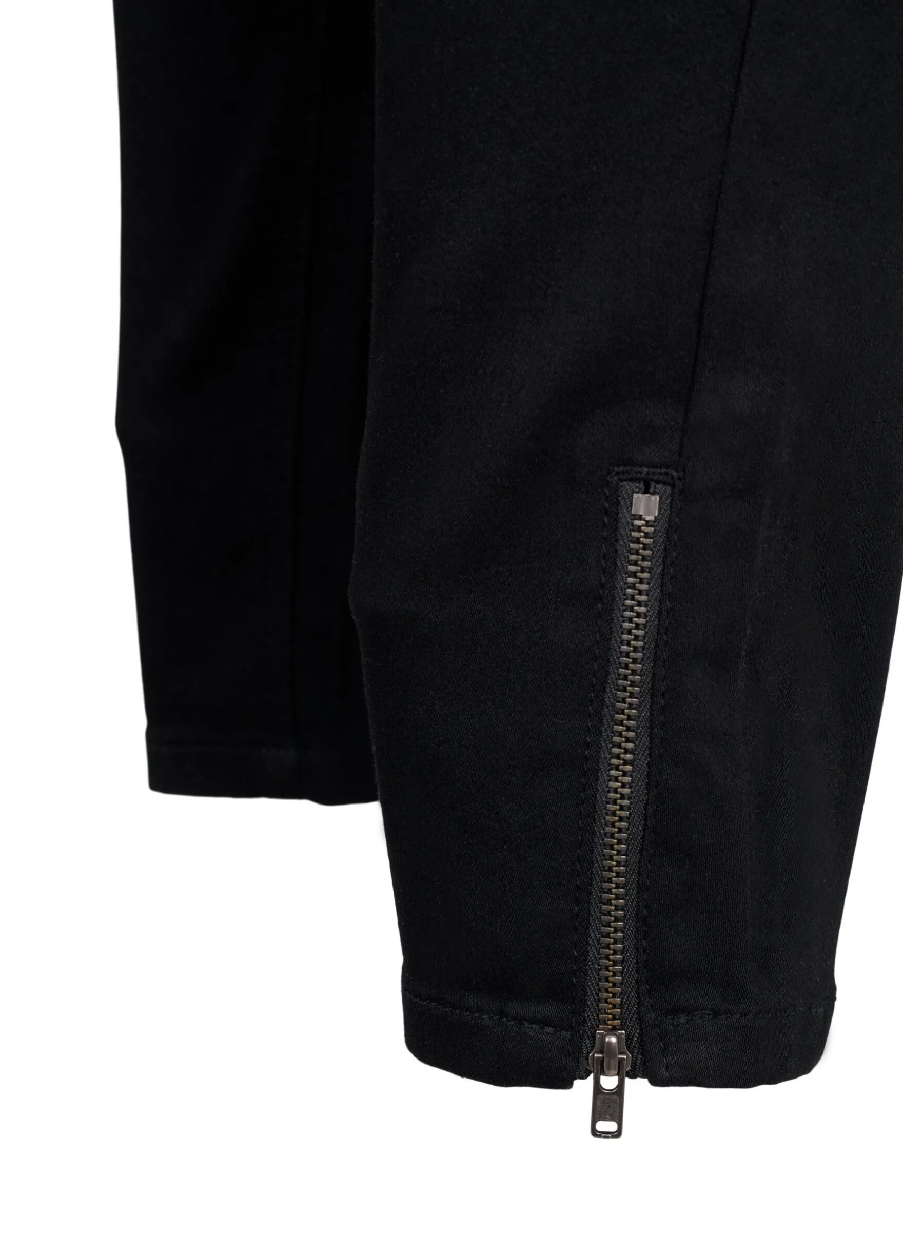 Cropped Amy Jeans mit Reißverschluss