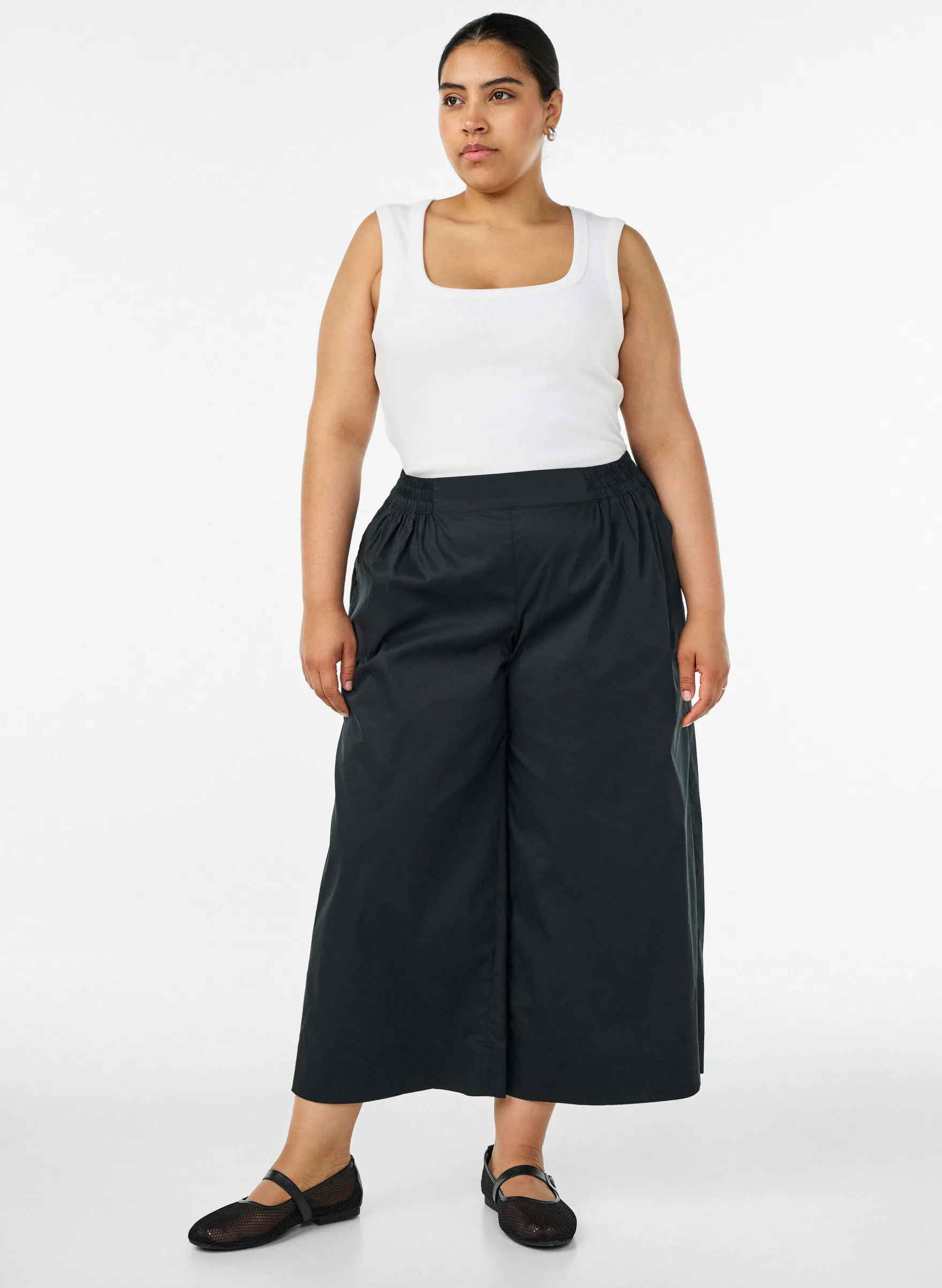 Culotte mit Gummizugbund und weiten Beinen
