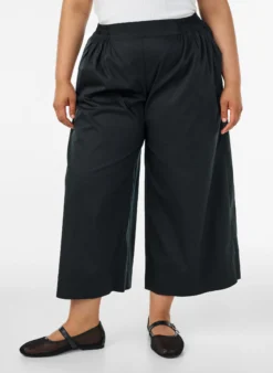 Culotte mit Gummizugbund und weiten Beinen