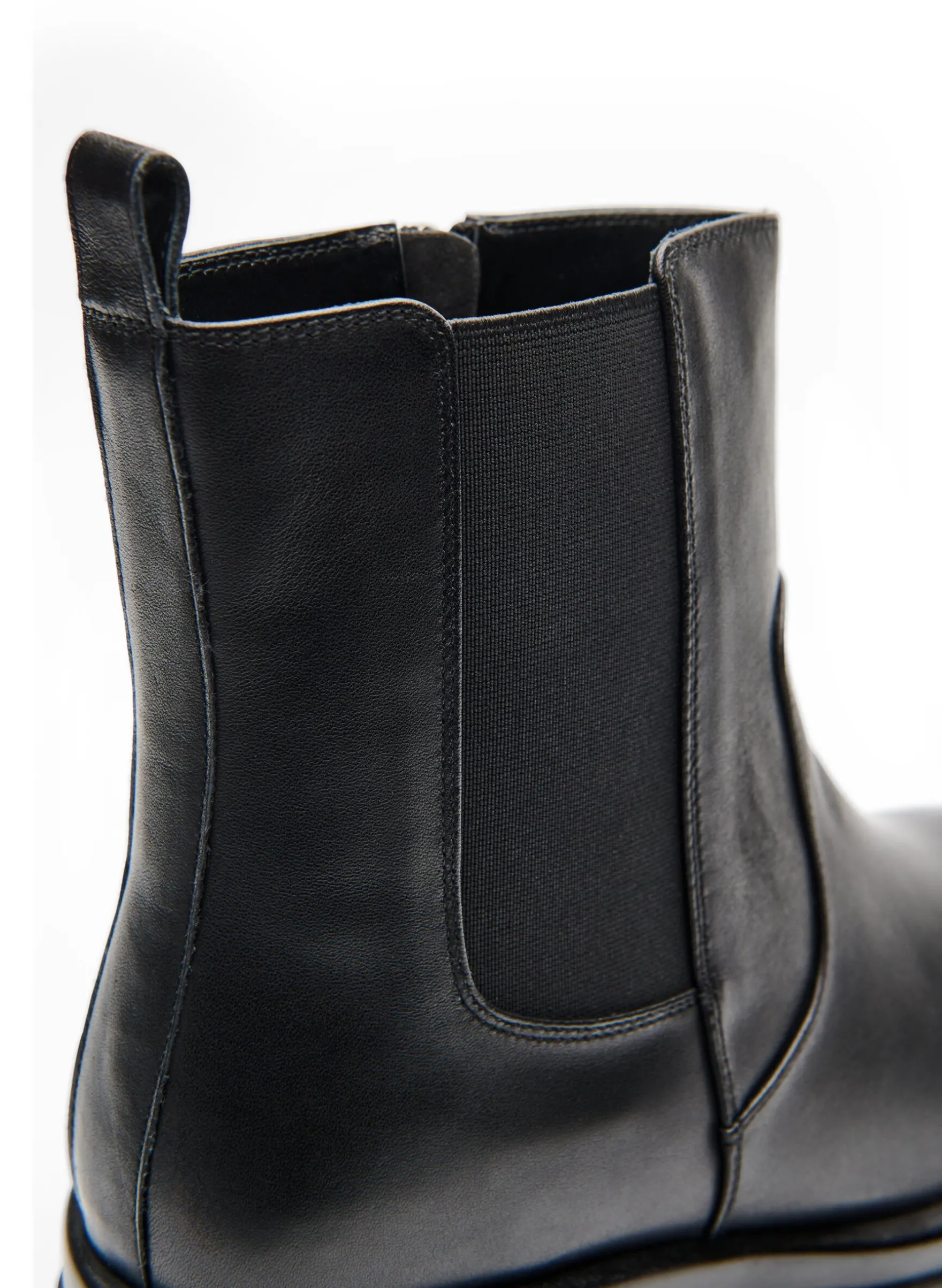 Extra Weite - Chunky Chelsea Boot aus Leder mit Reißverschluss