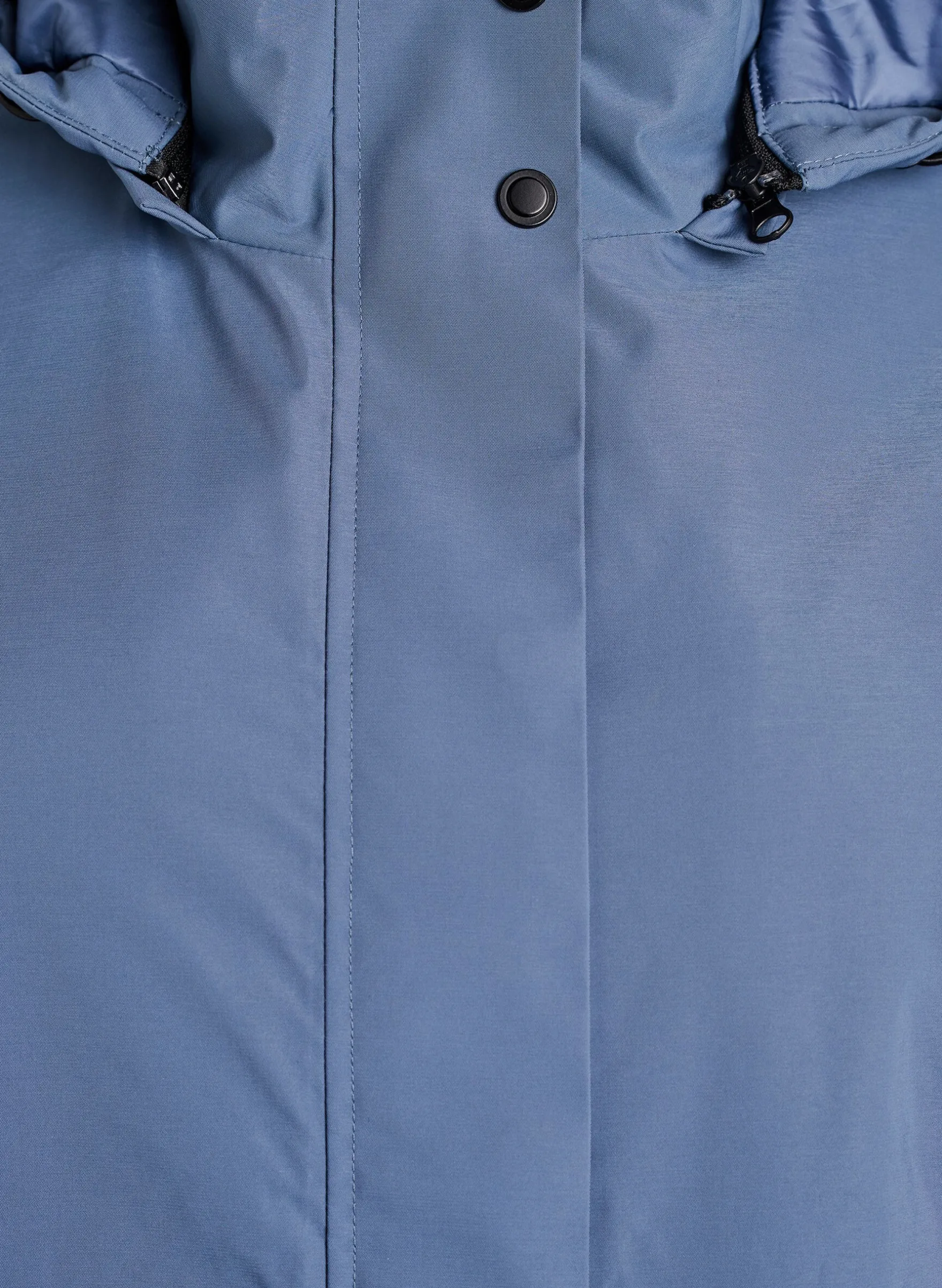 Funktionelle kurze Winterjacke mit Kapuze