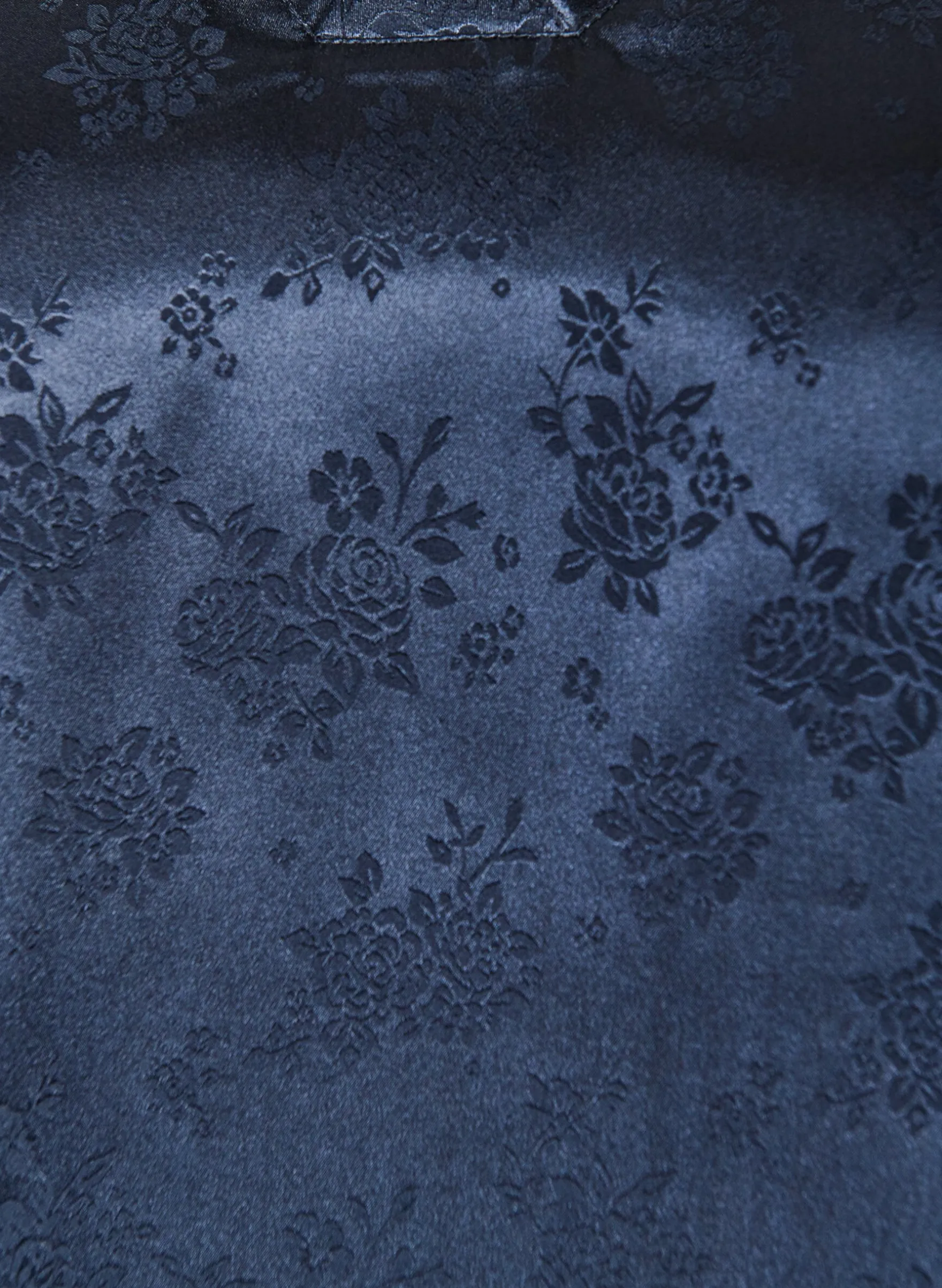 Geblümte Bluse aus Satin mit V-Ausschnitt