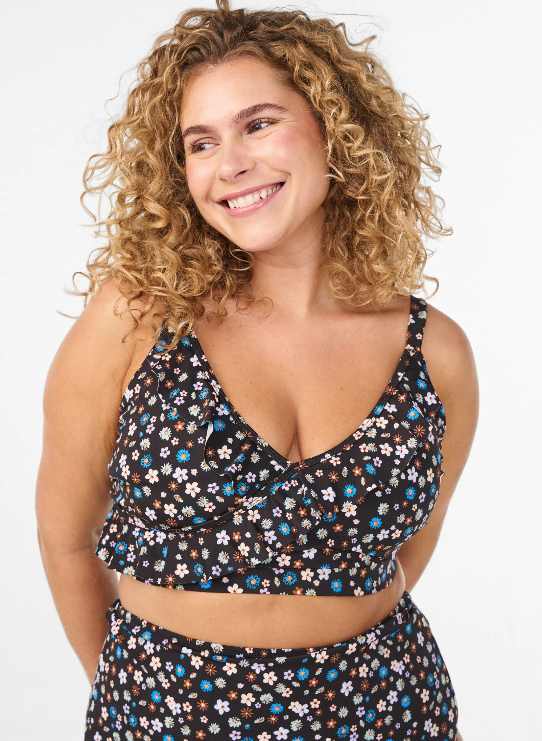 Geblümtes Bikinioberteil mit Rüschendetails