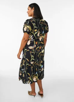 Geblümtes Midikleid mit Bindegürtel