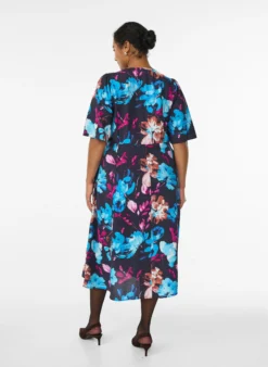 Geblümtes Midikleid mit Empire-Linie
