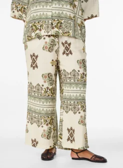 Gemusterte Hose mit weitem Bein