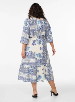 Gemustertes Midikleid aus Viskose mit Bindegürtel