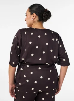 Gepunktete Bluse aus Viskose mit V-Ausschnitt und Bindeband