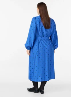 Gepunktetes Midikleid mit abnehmbarem Bindegürtel