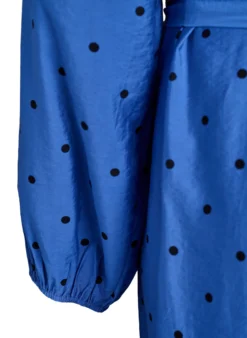 Gepunktetes Midikleid mit abnehmbarem Bindegürtel