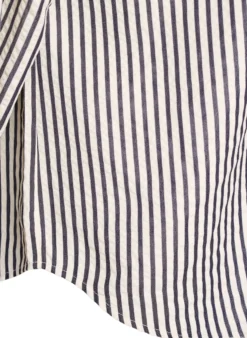 Gestreifte Bluse mit Knopfdetail am Rücken