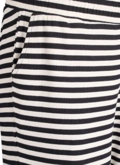Gestreifte Schlafanzughose mit hoher Taille und weiten Beinen
