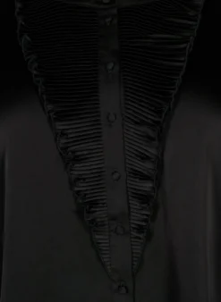 Hemdbluse aus Satin mit Rüschen