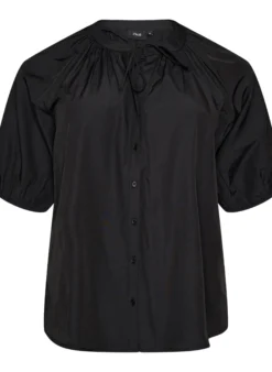 Hemdbluse mit Knopfleiste und Bindegürtel