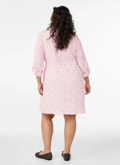 Hemdblusenkleid aus Baumwoll-Musselin mit bestickten Motiven