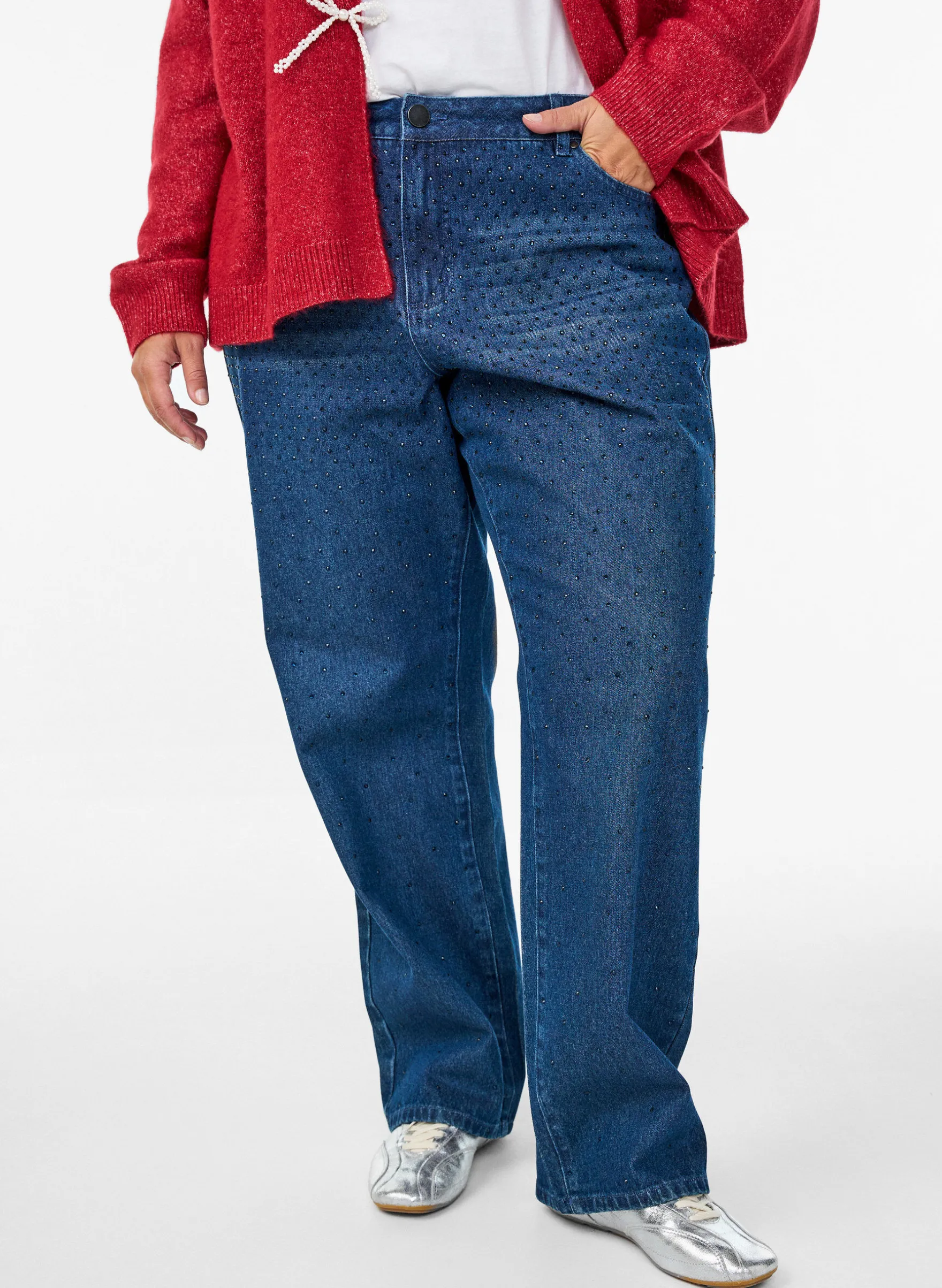 High-Waist-Jeans in gerader Passform mit Strasssteinen