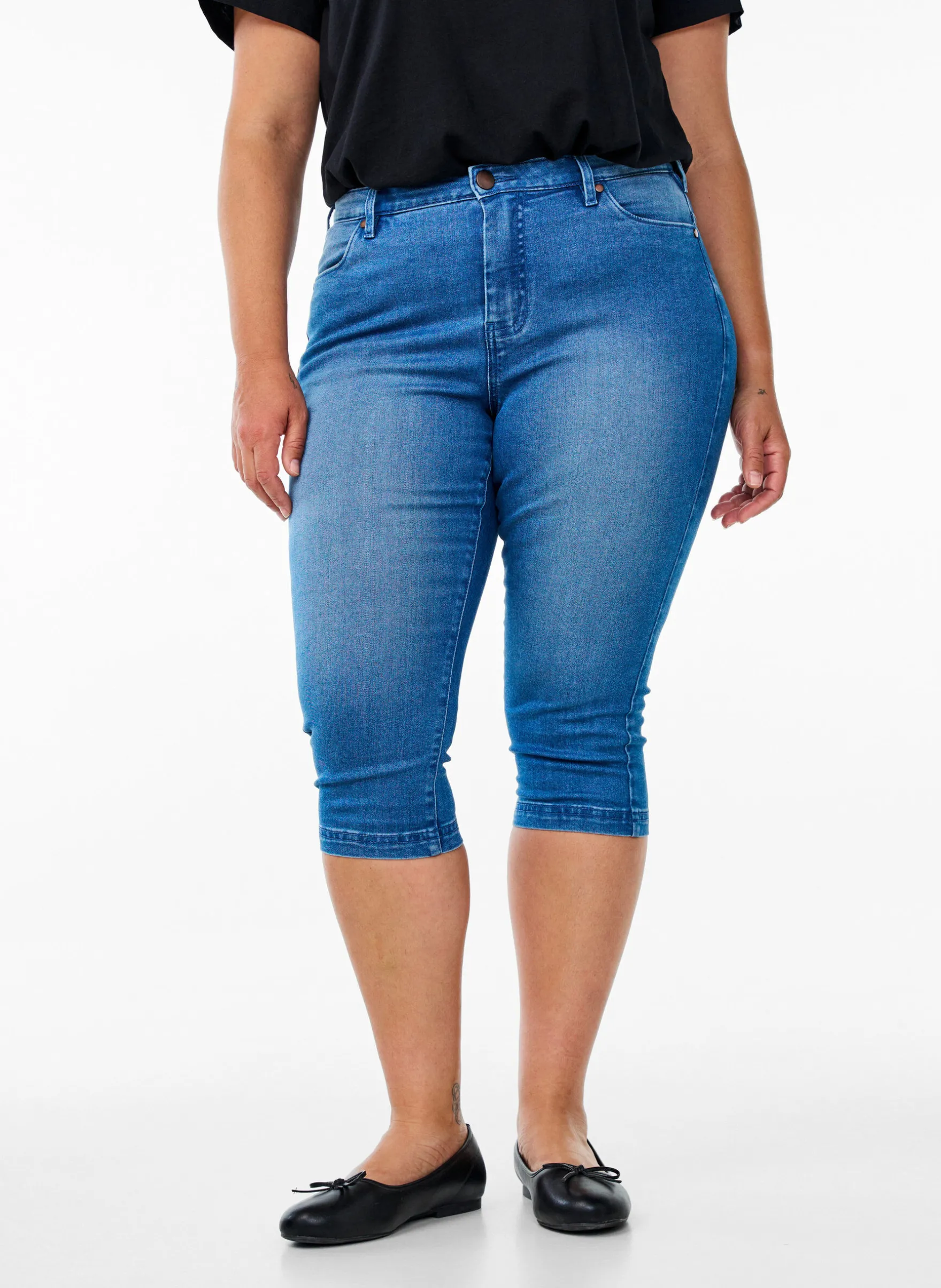 Hoch taillierte Amy Capri Jeans mit Super Slim Fit