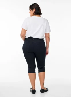 Hoch taillierte Amy Capri Jeans mit Super Slim Fit