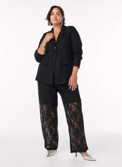 Hoch taillierte Hose aus Spitze