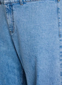 Hoch taillierte Jeans mit weitem Bein