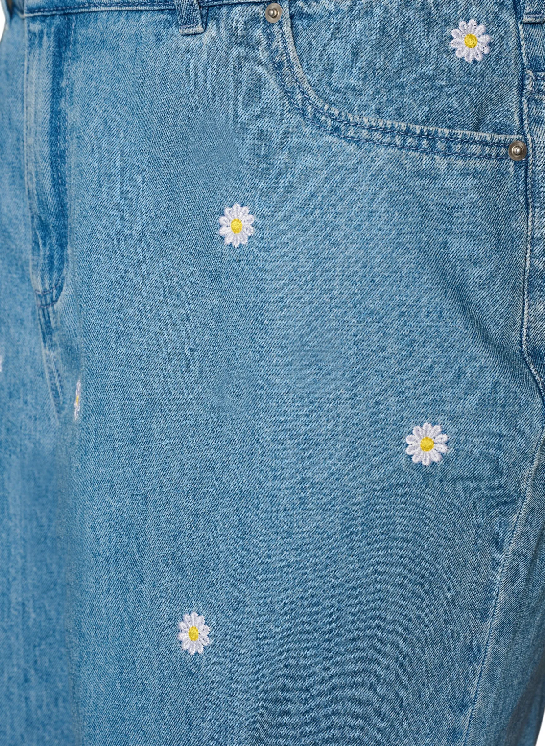 Hoch taillierte Jeansshorts mit geblümter Stickerei