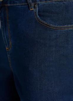 Hoch taillierte Slim Fit Caprihose aus Stretch-Denim