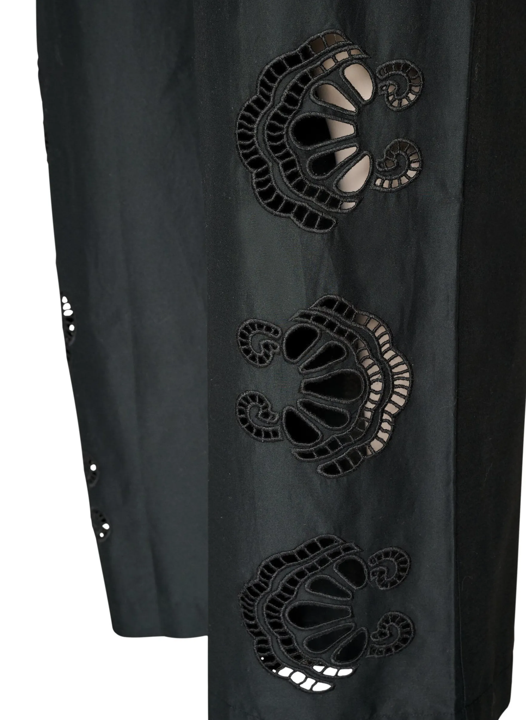 Hose aus Baumwolle mit bestickten Cut-outs