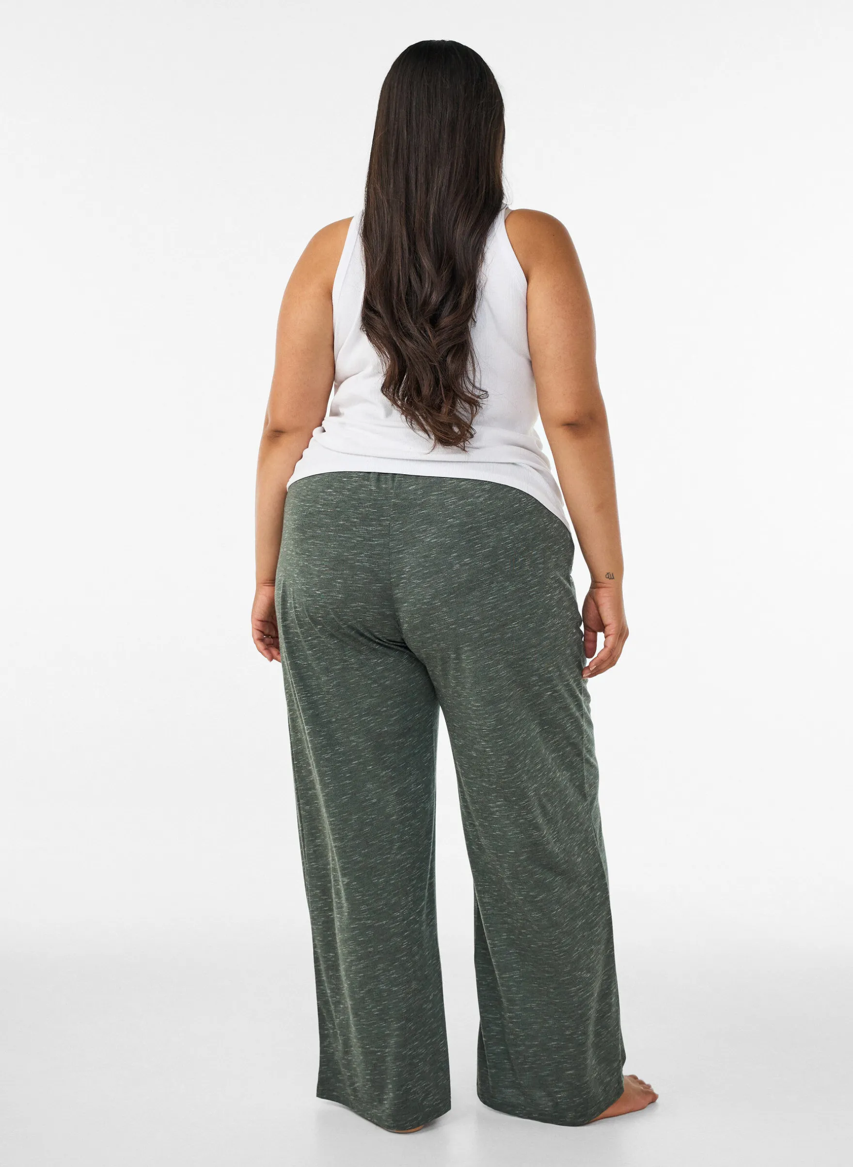 Hose aus Jersey mit weitem Bein und Taschen