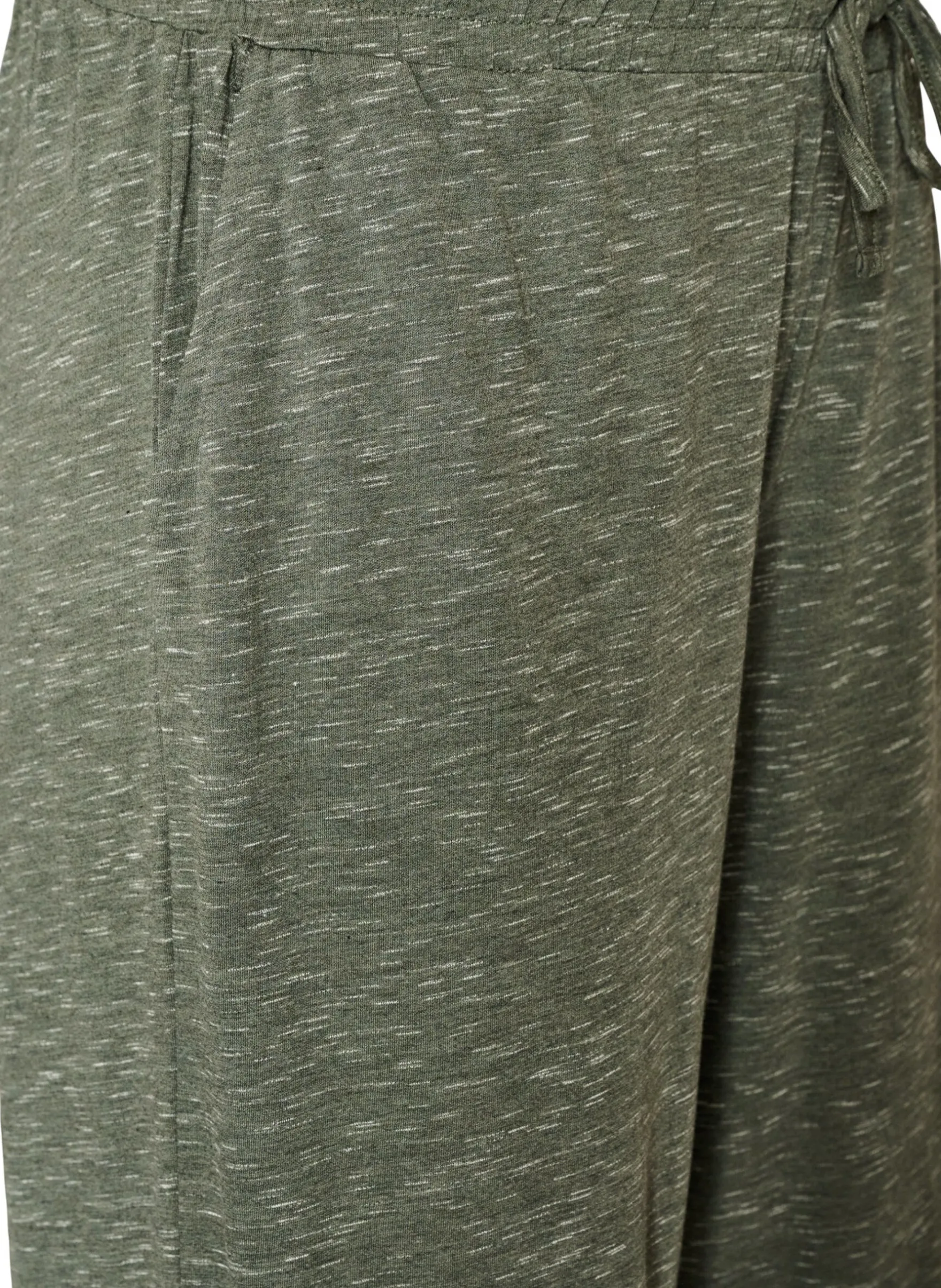 Hose aus Jersey mit weitem Bein und Taschen