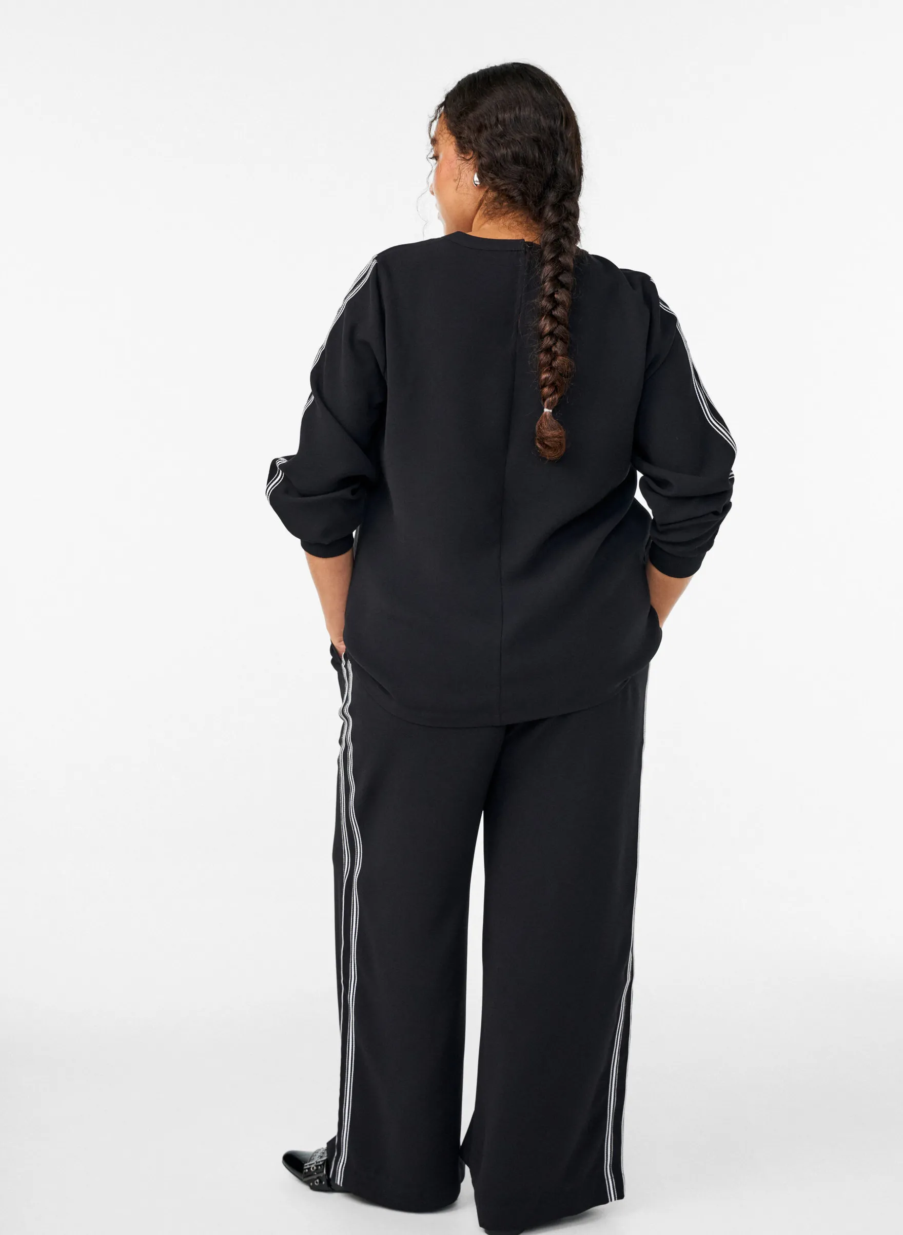 Hose mit geradem Bein und Streifendetails
