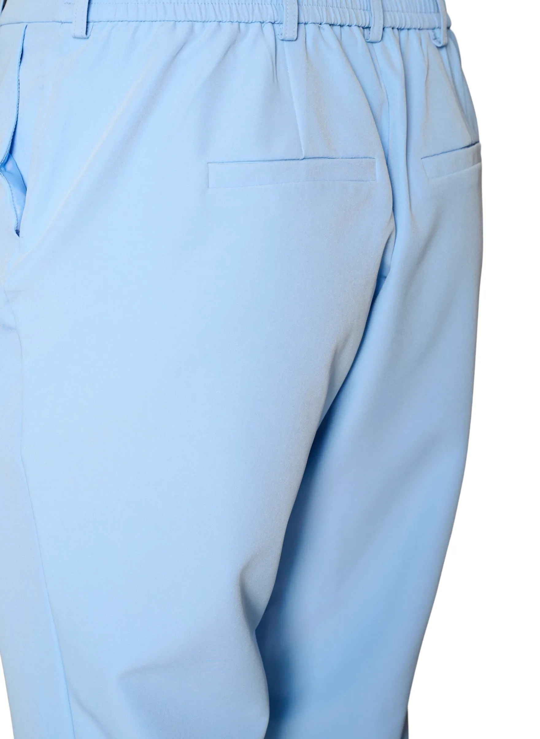 Hose mit Taschen und geraden Beinen