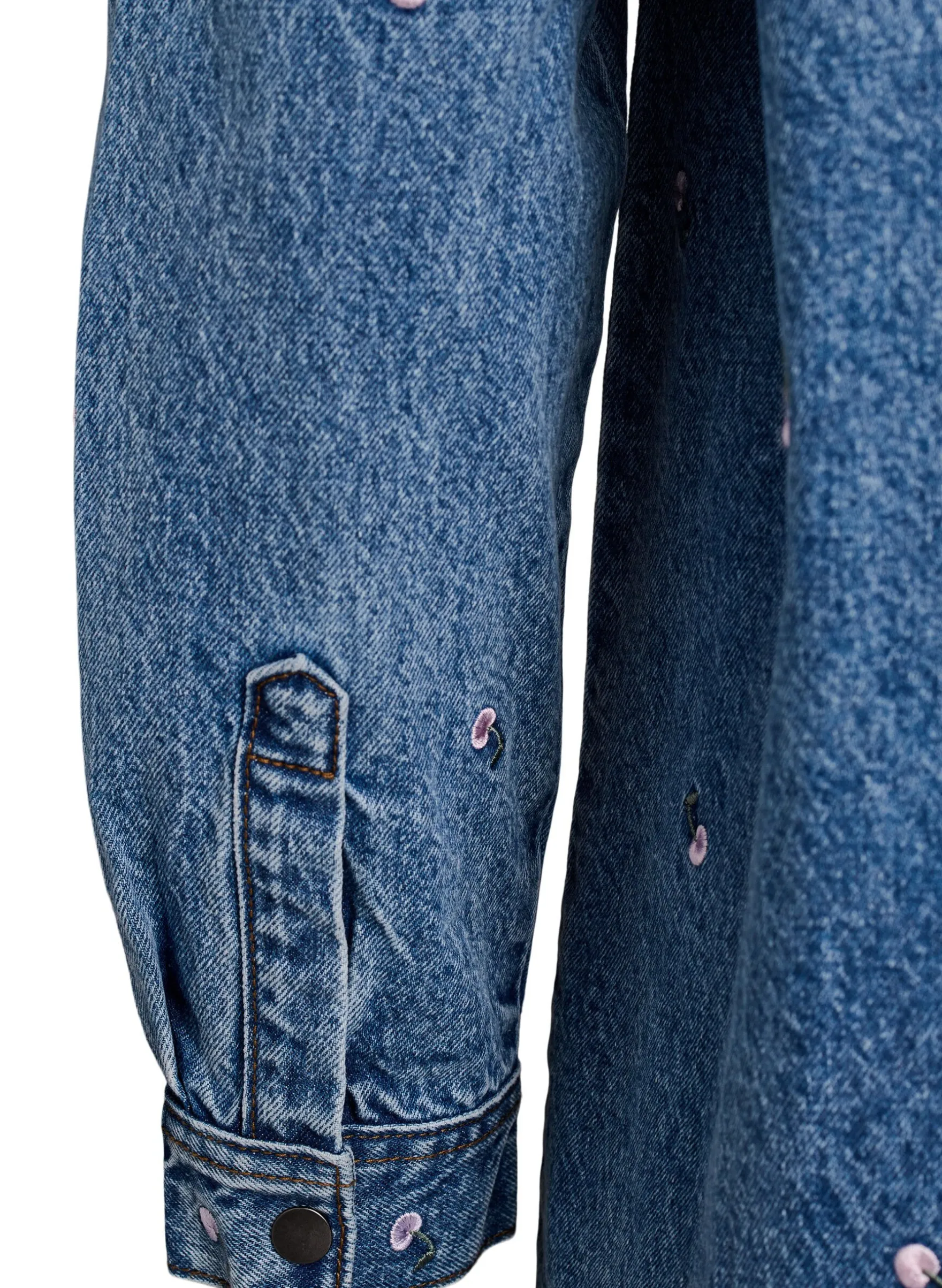 Jeanshemd mit bestickten Motiven