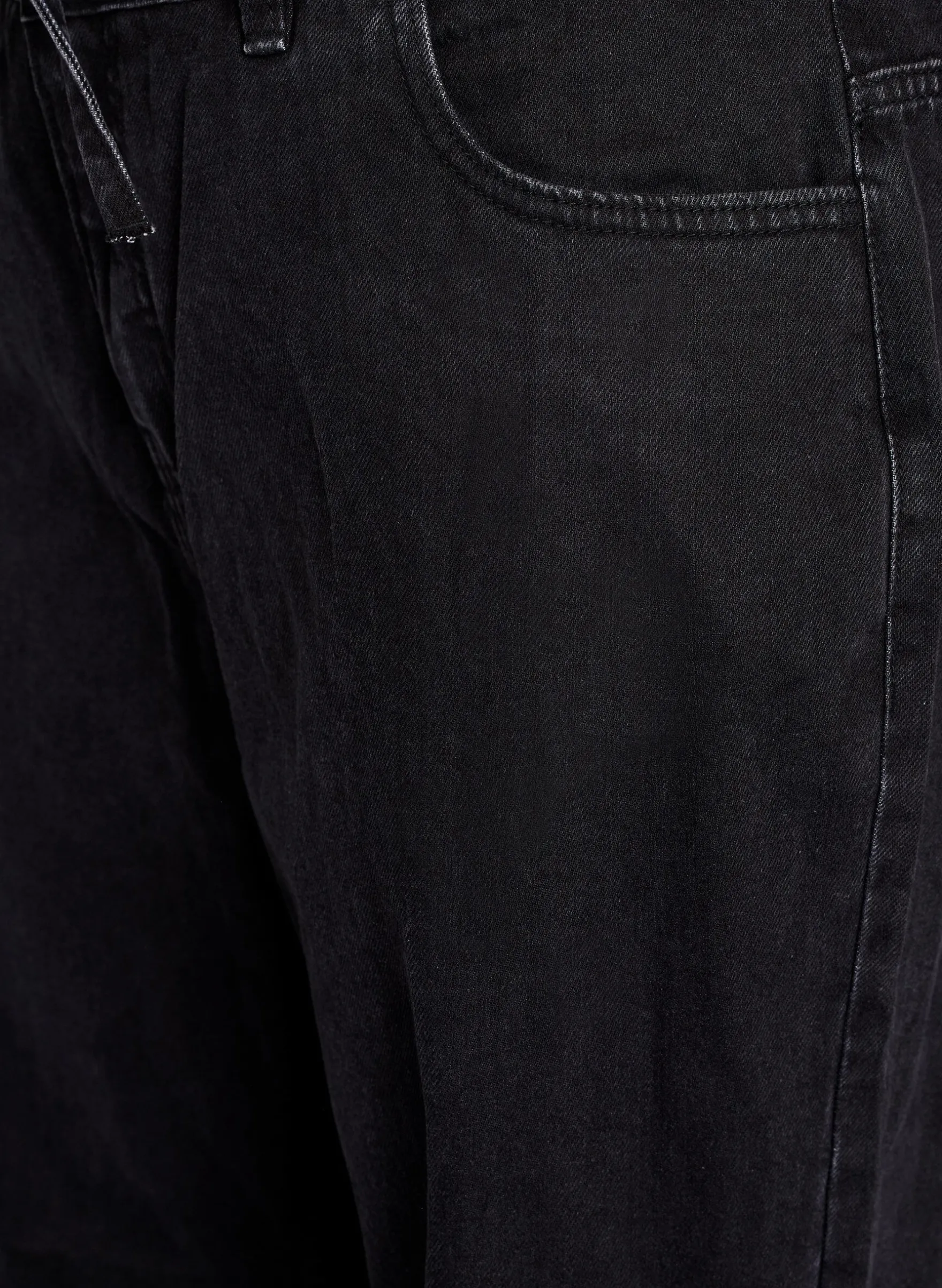 Jeans in gerader Passform mit Bindegürtel