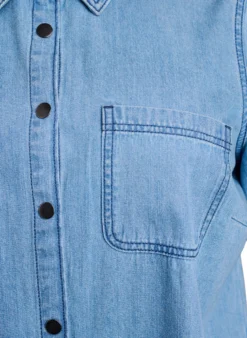 Jeanskleid aus Denim mit kurzen Ärmeln