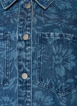 Jeanskleid mit Blumenprint und Brusttaschen