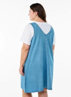 Jeans-Latzkleid mit V-Ausschnitt
