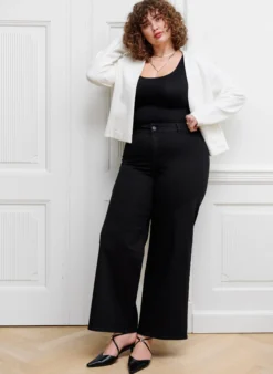 Jeans mit hoher Taille und weitem Bein