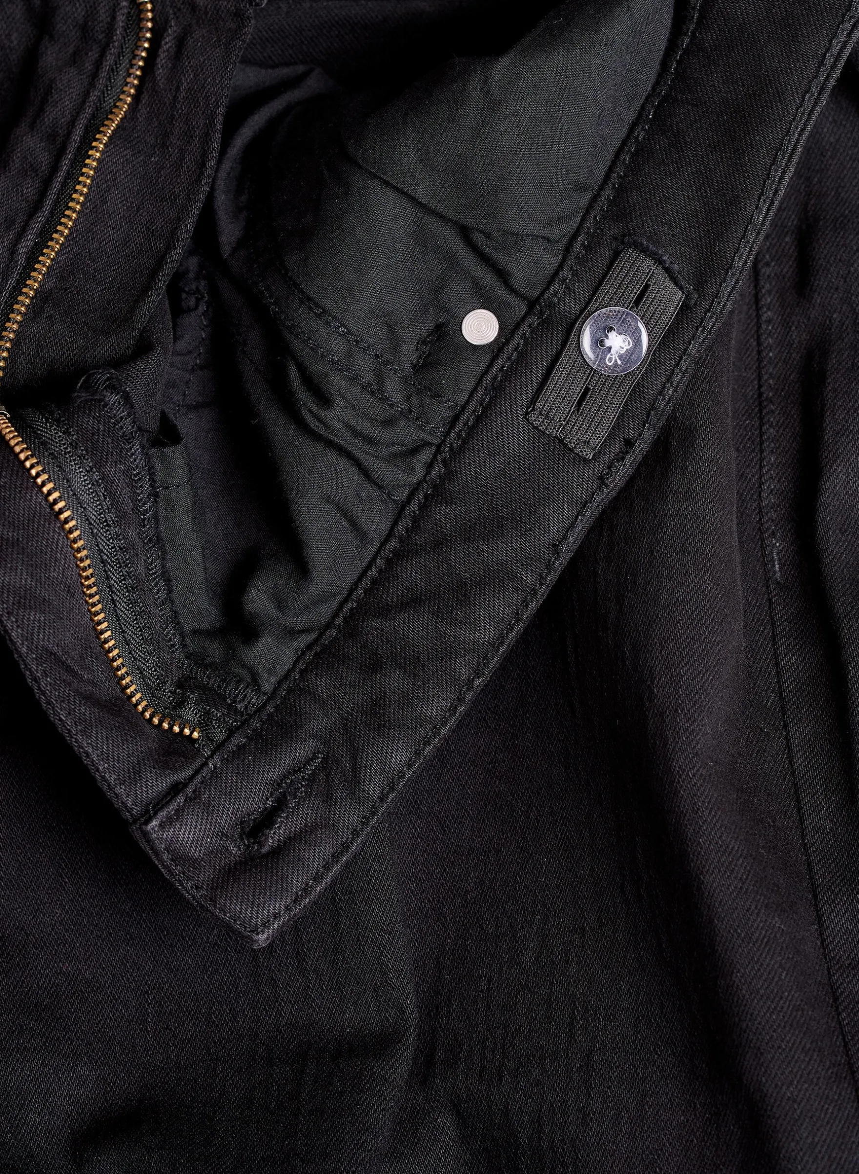 Jeans mit weitem Bein und hohem Bund