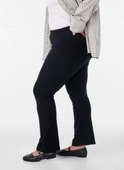 Jerseyhose mit ausgestelltem Bein