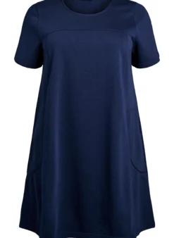 Jerseykleid mit kurzen Ärmeln und Taschen
