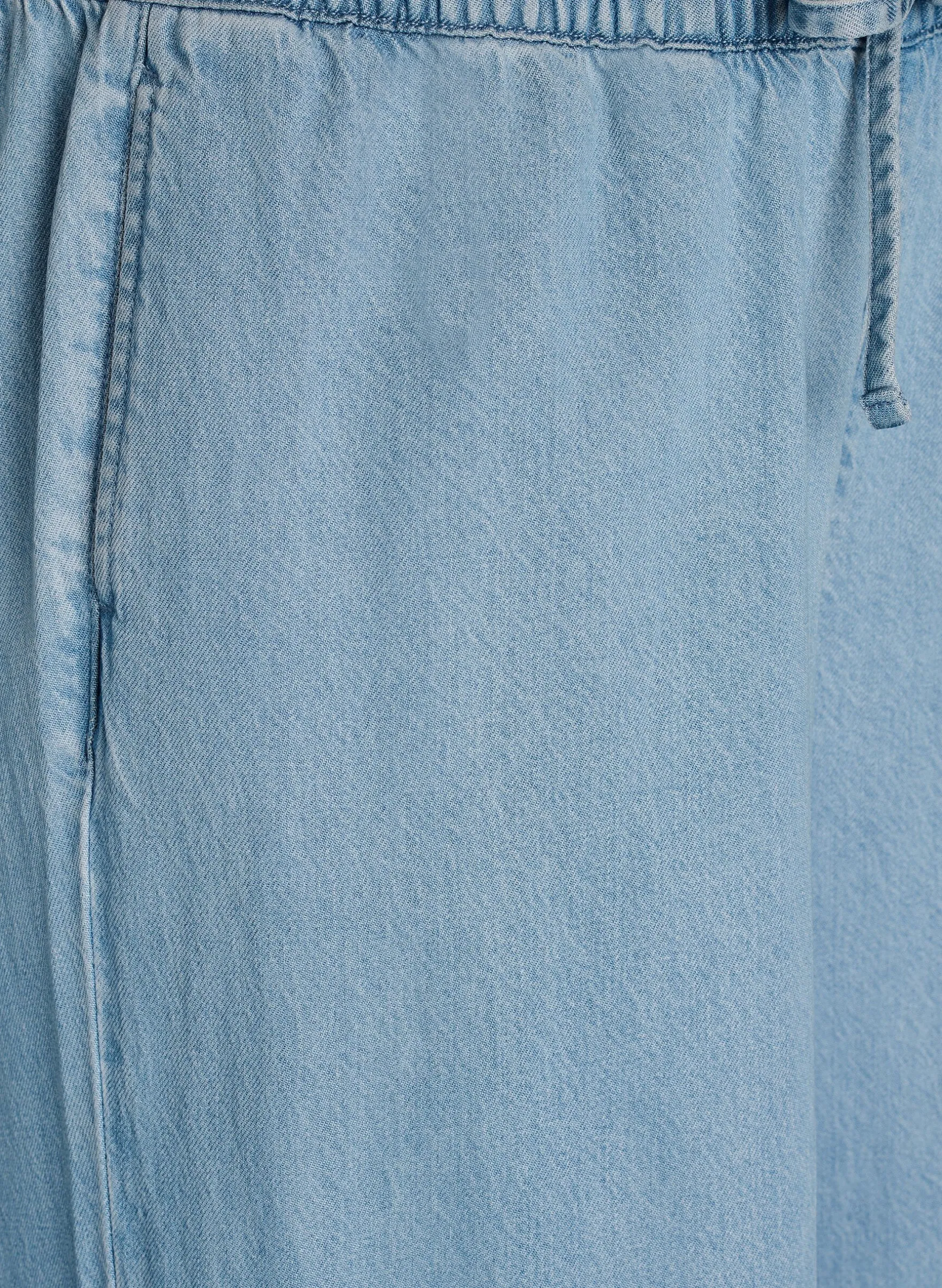 Joggers aus Denim mit weitem Bein und hoher Taille