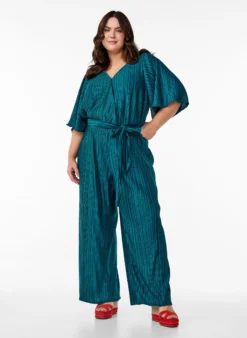 Jumpsuit mit Falten, Bindedetail und weiten Ärmeln