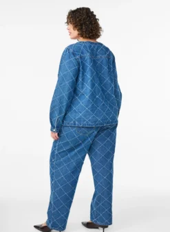 Kiana Jeans mit hoher Taille und abgenutzter Optik